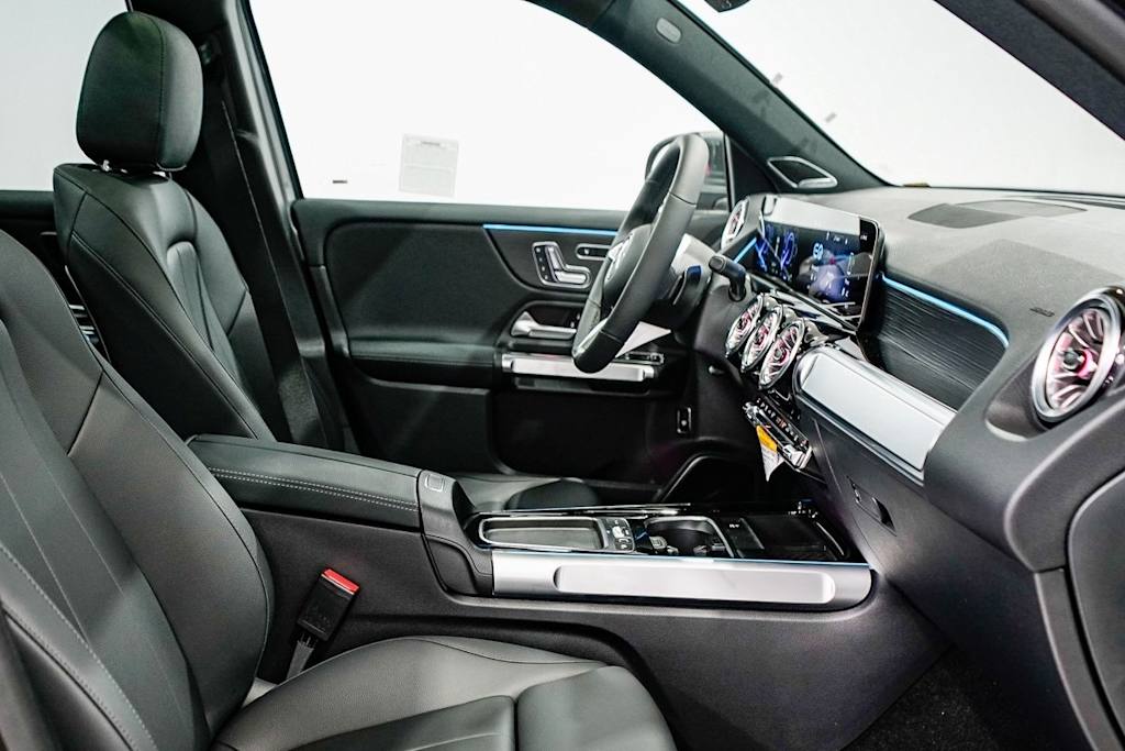 Thumbnail: 2025 Mercedes-Benz EQB - 8