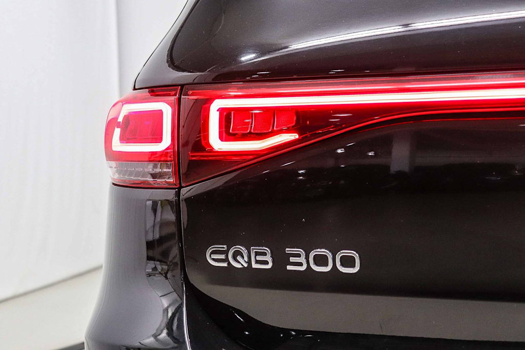 Thumbnail: 2023 Mercedes-Benz EQB - 6