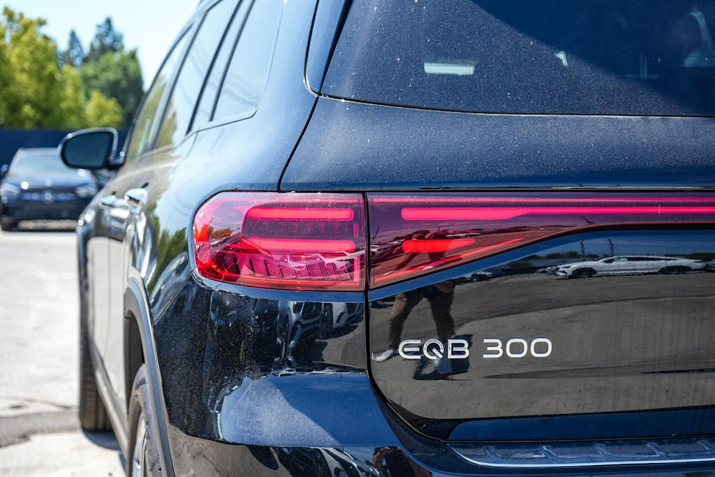 Thumbnail: 2024 Mercedes-Benz EQB - 18