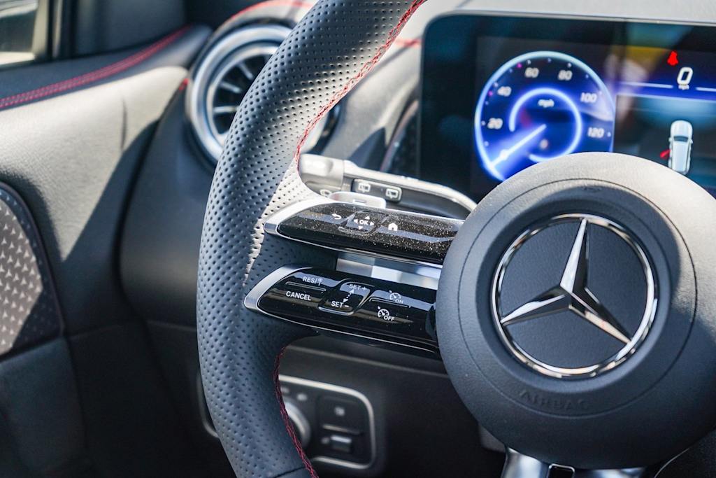 Thumbnail: 2024 Mercedes-Benz EQB - 23