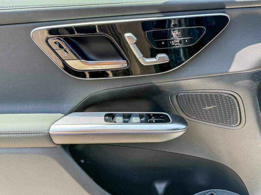 Thumbnail: 2025 Mercedes-Benz GLC - 19