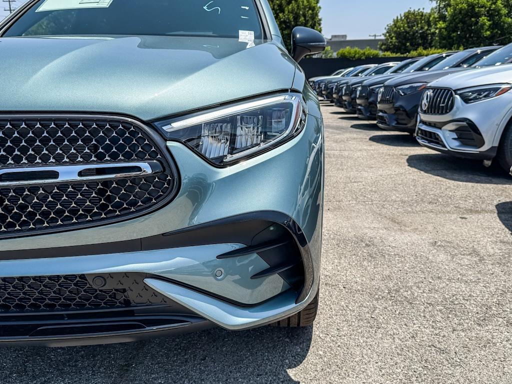 Thumbnail: 2025 Mercedes-Benz GLC - 15