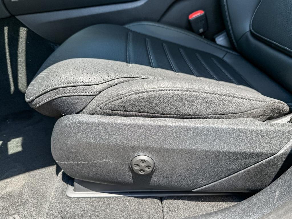 Thumbnail: 2025 Mercedes-Benz GLC - 18