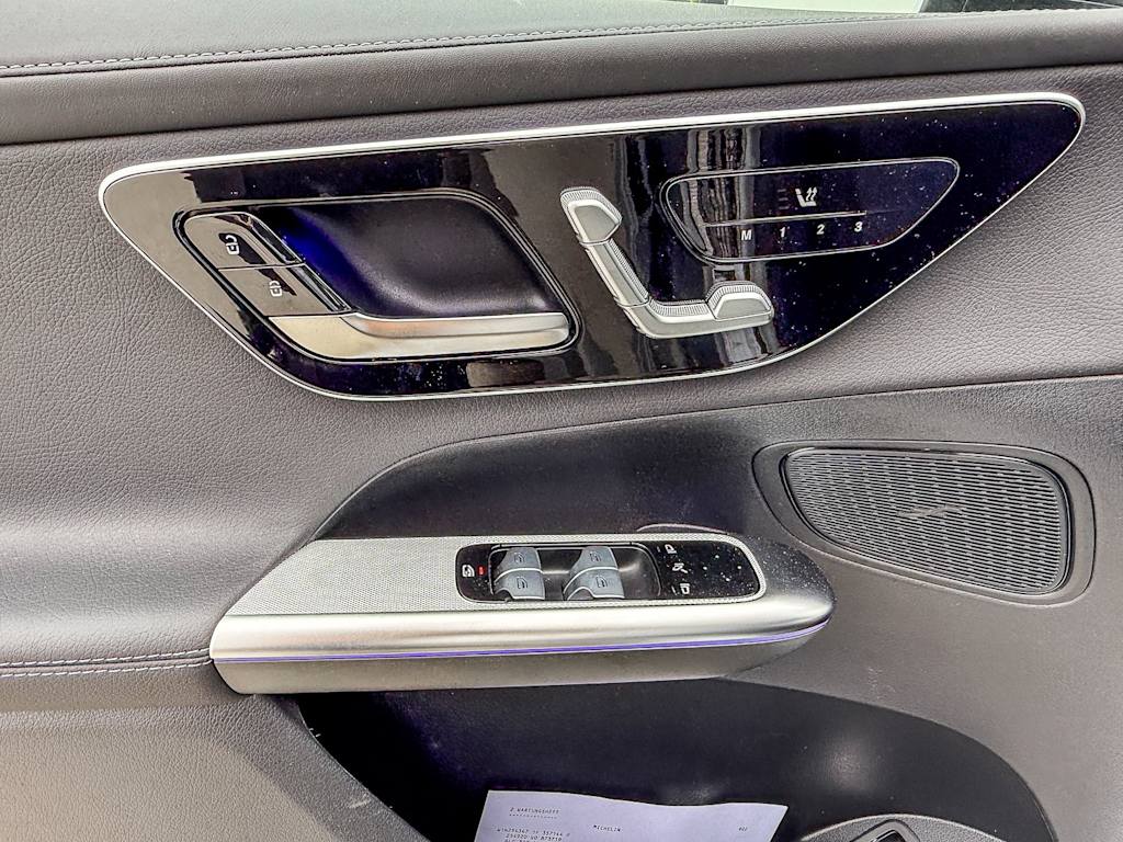 Thumbnail: 2025 Mercedes-Benz GLC - 24