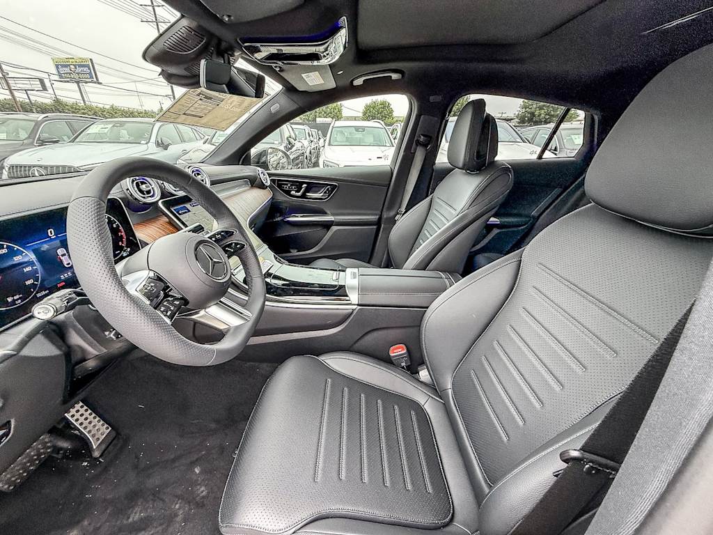 Thumbnail: 2025 Mercedes-Benz GLC - 9