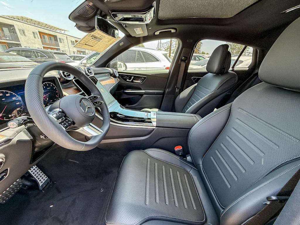 Thumbnail: 2025 Mercedes-Benz GLC - 10