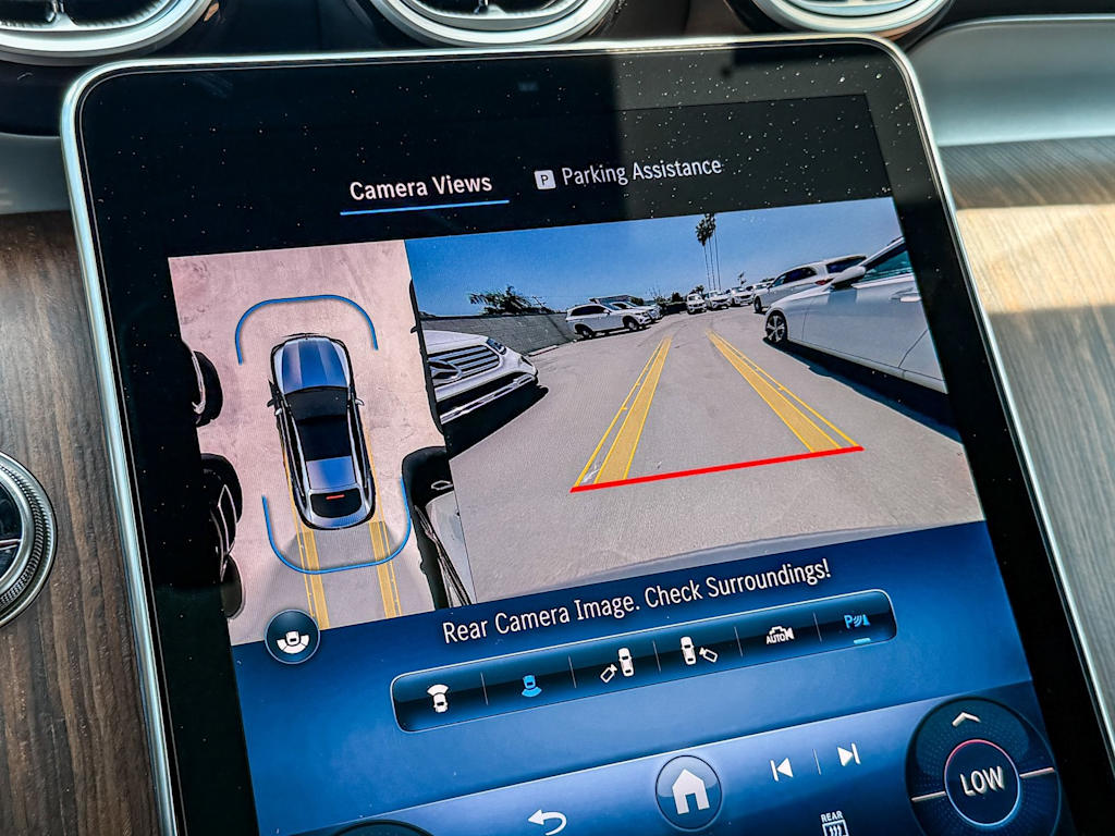 Thumbnail: 2025 Mercedes-Benz GLC - 28