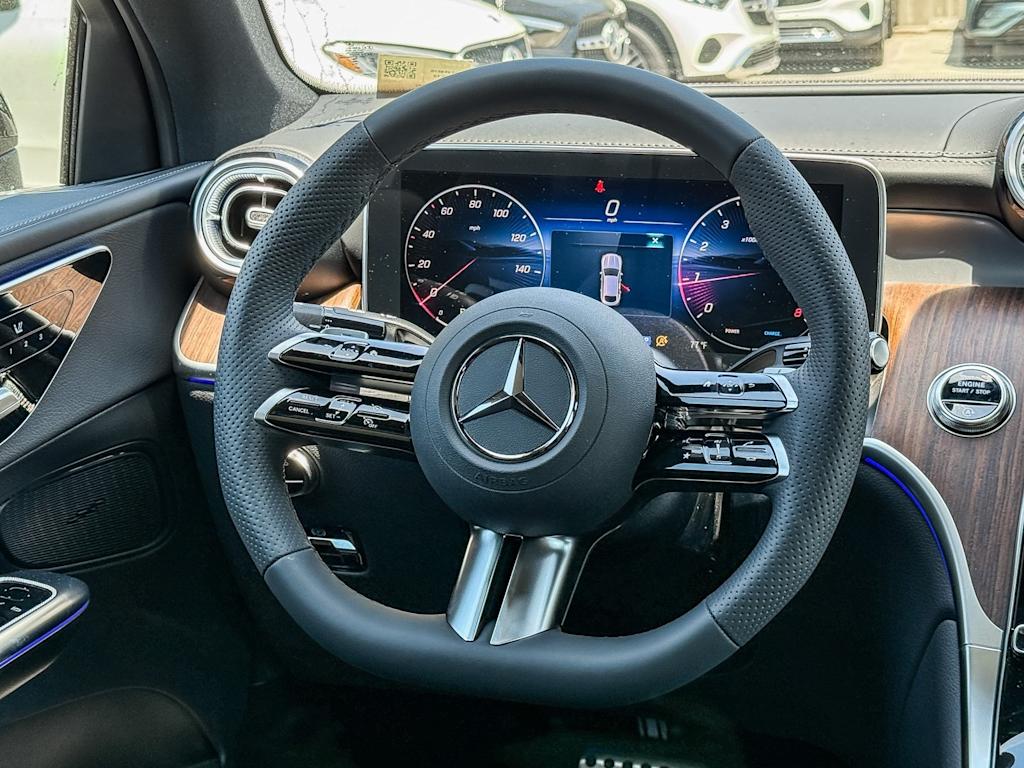 Thumbnail: 2025 Mercedes-Benz GLC - 12