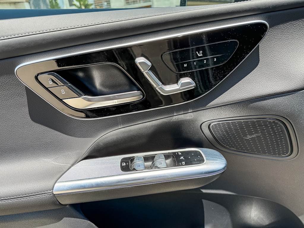 Thumbnail: 2025 Mercedes-Benz GLC - 26