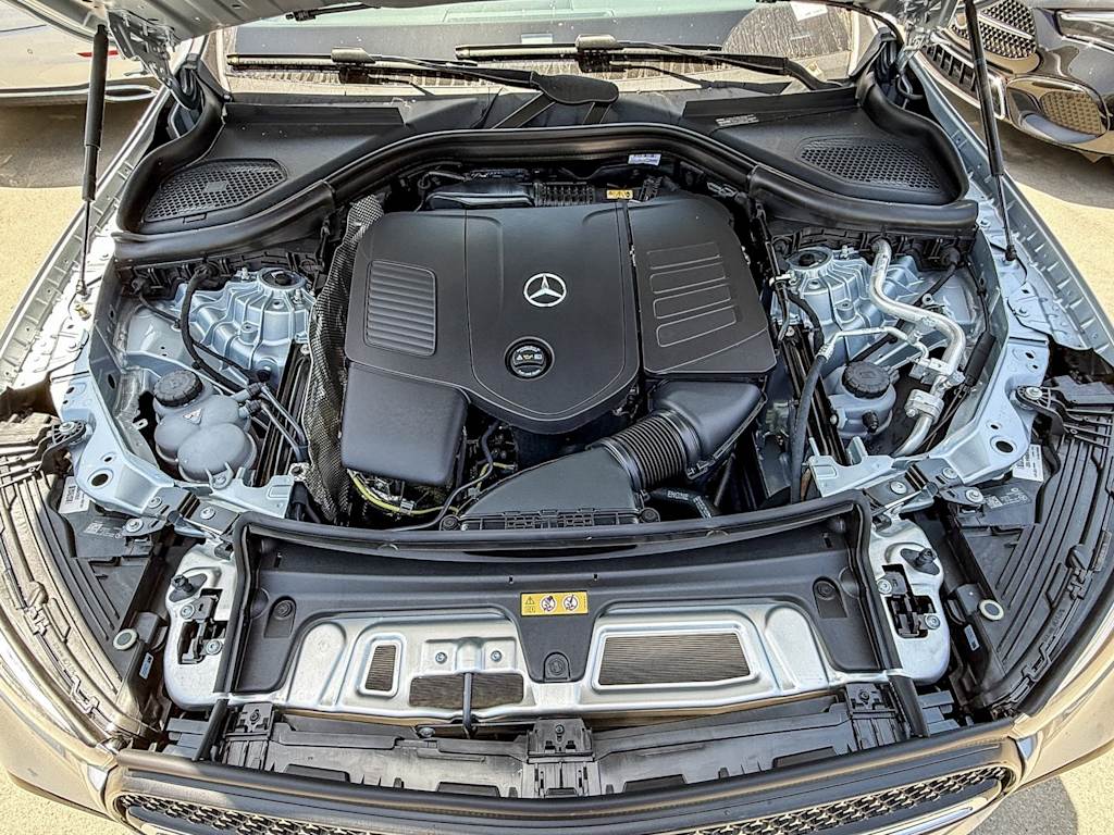 Thumbnail: 2025 Mercedes-Benz GLC - 7