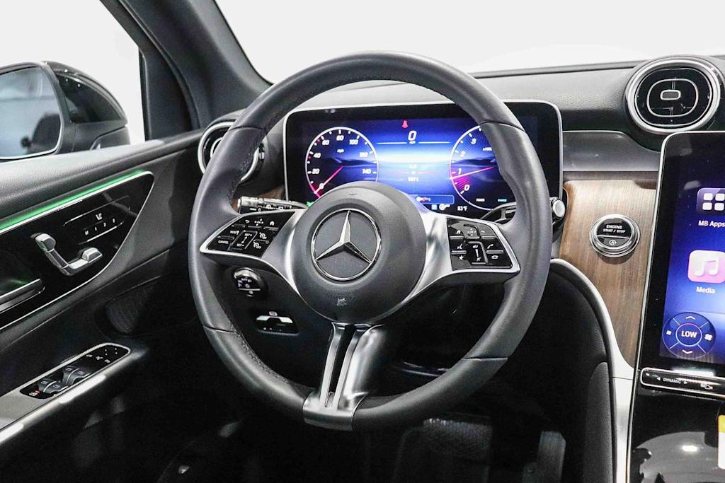 Thumbnail: 2026 Mercedes-Benz GLC - 9