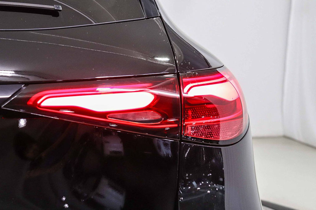 Thumbnail: 2026 Mercedes-Benz GLC - 21