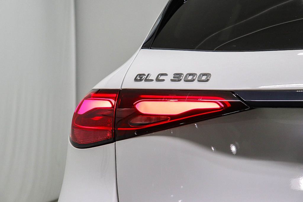 Thumbnail: 2024 Mercedes-Benz GLC - 22