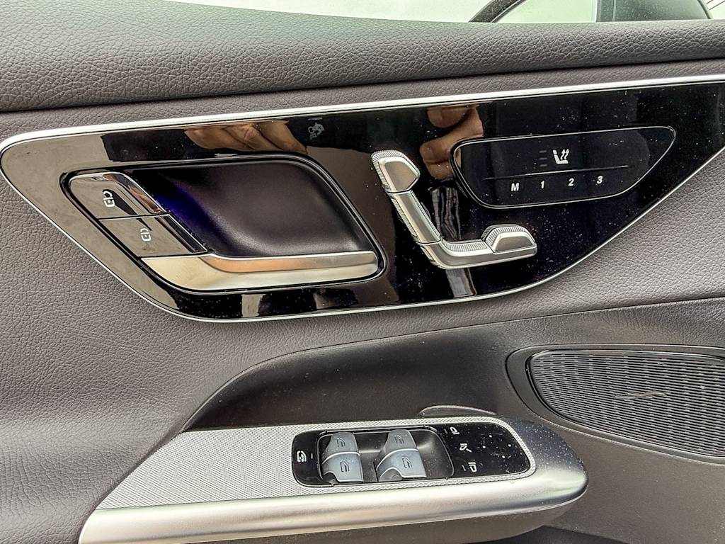 Thumbnail: 2025 Mercedes-Benz GLC - 27