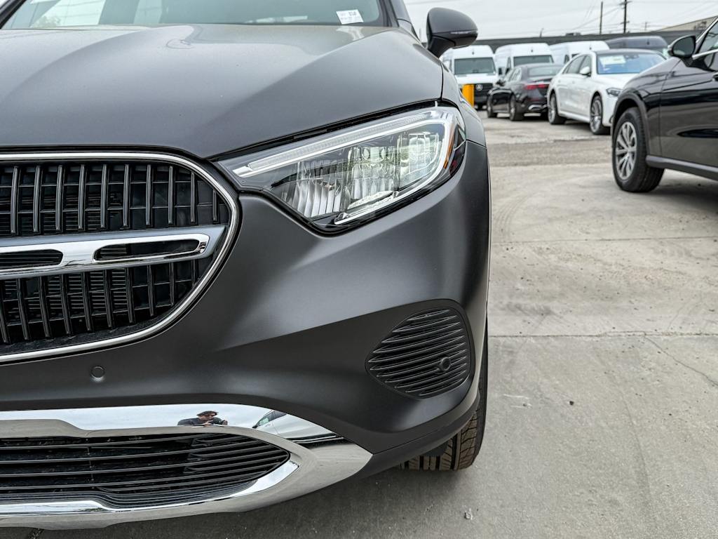 Thumbnail: 2025 Mercedes-Benz GLC - 23