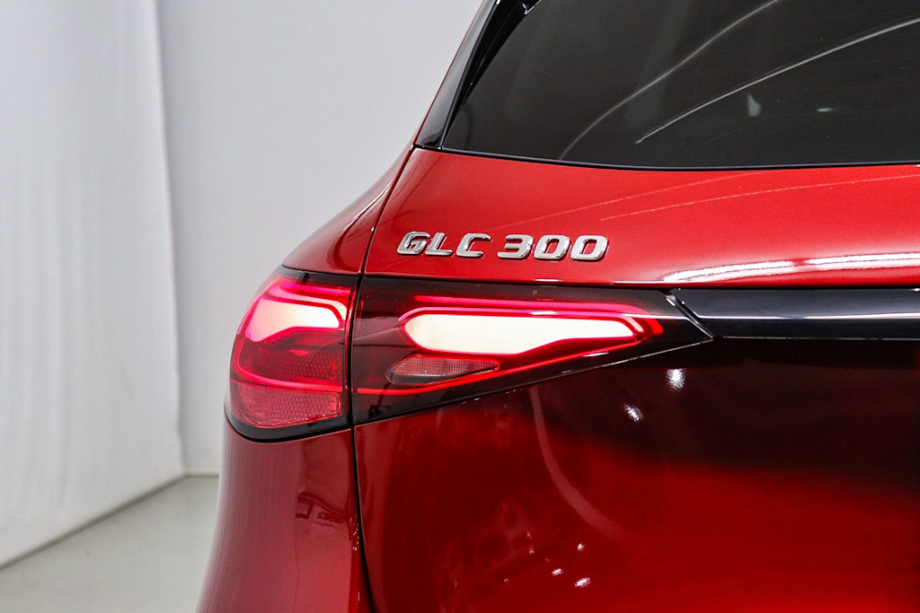 Thumbnail: 2026 Mercedes-Benz GLC - 21