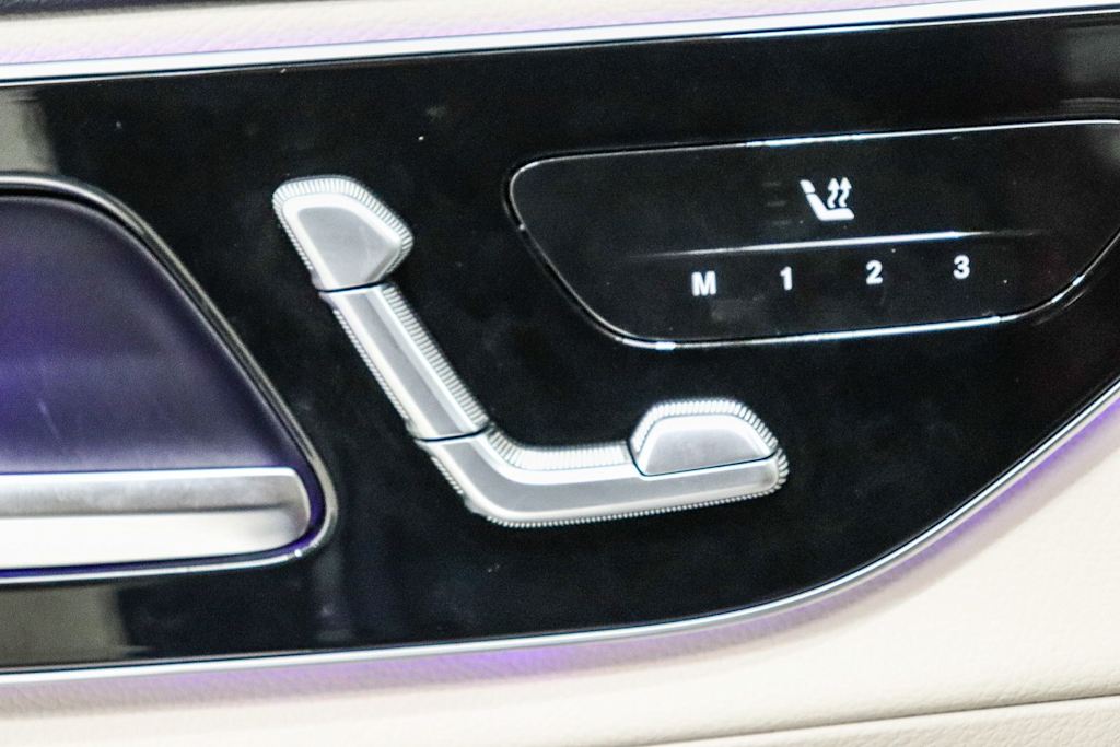 Thumbnail: 2026 Mercedes-Benz GLC - 24