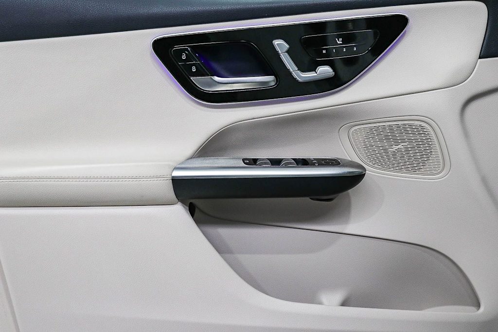 Thumbnail: 2026 Mercedes-Benz GLC - 26