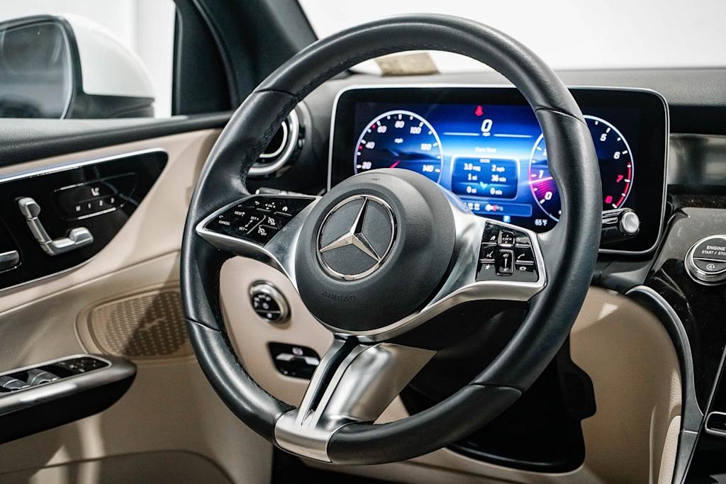 Thumbnail: 2025 Mercedes-Benz GLC - 12