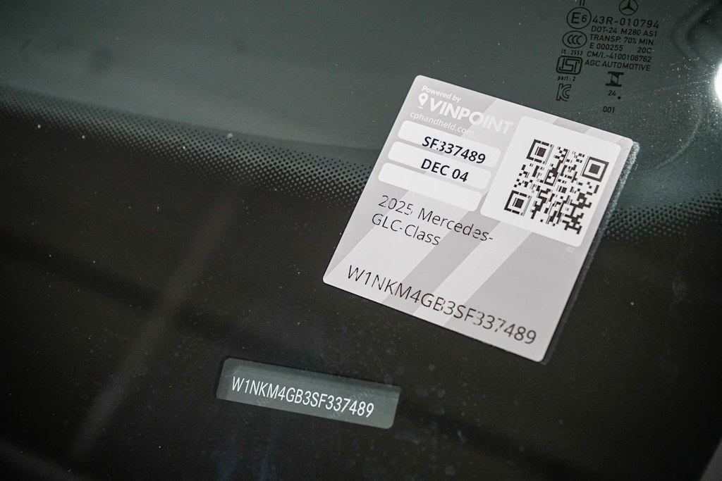 Thumbnail: 2025 Mercedes-Benz GLC - 16