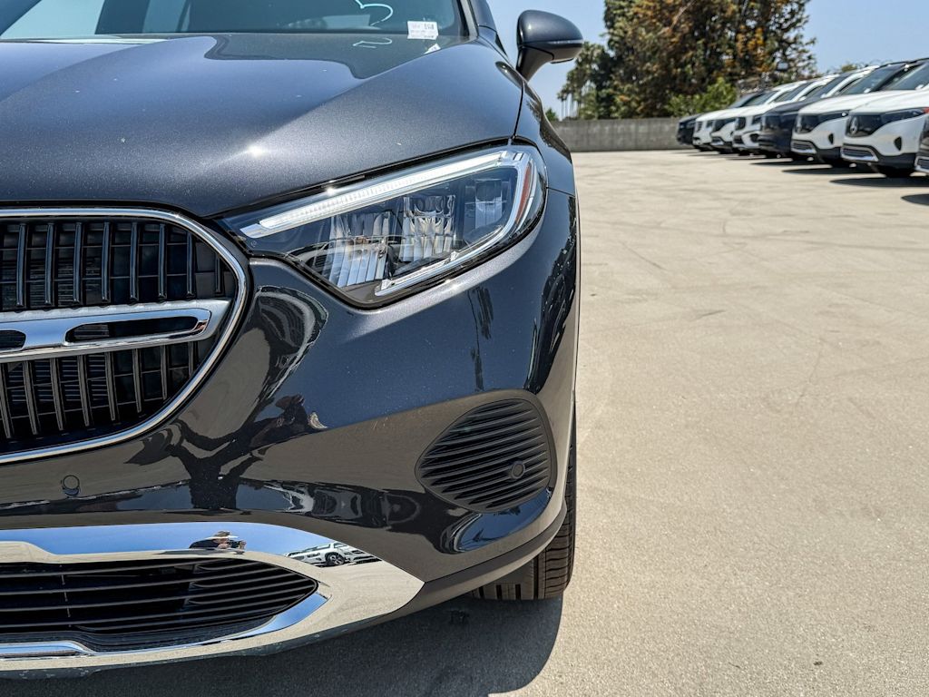 Thumbnail: 2025 Mercedes-Benz GLC - 18