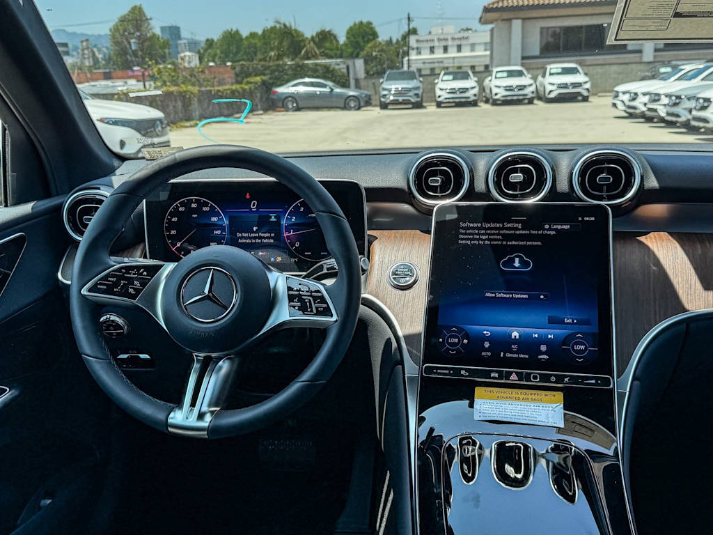 Thumbnail: 2025 Mercedes-Benz GLC - 9