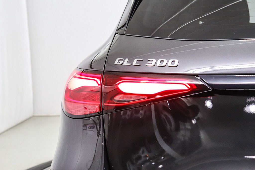 Thumbnail: 2026 Mercedes-Benz GLC - 22