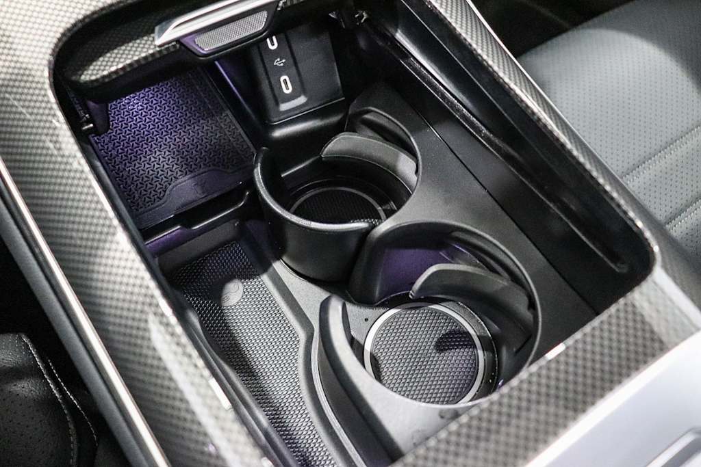 Thumbnail: 2026 Mercedes-Benz GLC - 26