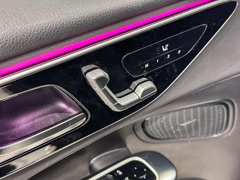 Thumbnail: 2025 Mercedes-Benz GLC - 6