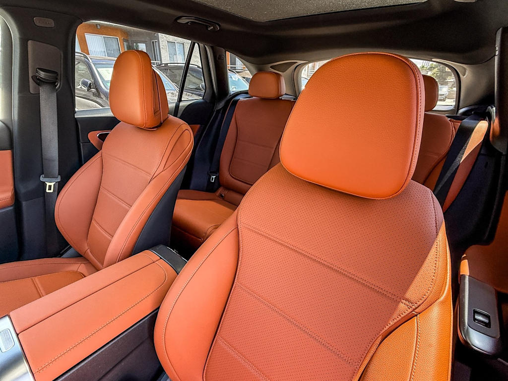 Thumbnail: 2025 Mercedes-Benz GLC - 24