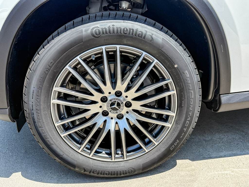 Thumbnail: 2025 Mercedes-Benz GLC - 16