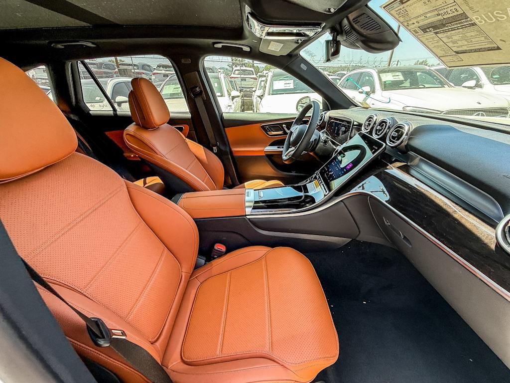 Thumbnail: 2025 Mercedes-Benz GLC - 7