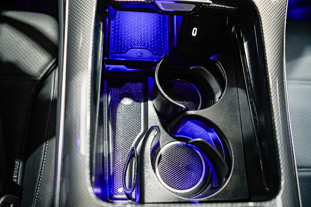 Thumbnail: 2025 Mercedes-Benz GLC - 16