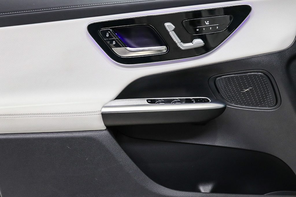 Thumbnail: 2026 Mercedes-Benz GLC - 26