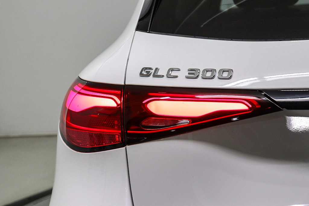 Thumbnail: 2026 Mercedes-Benz GLC - 22