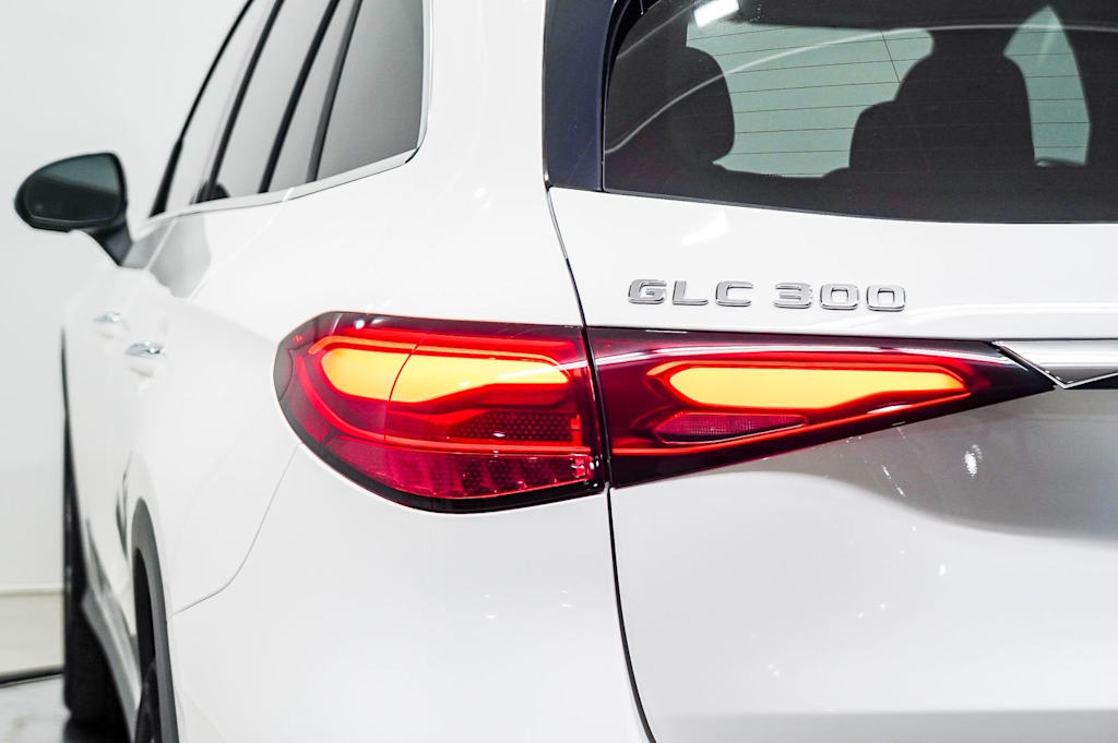 2023 Mercedes-Benz GLC 300 20