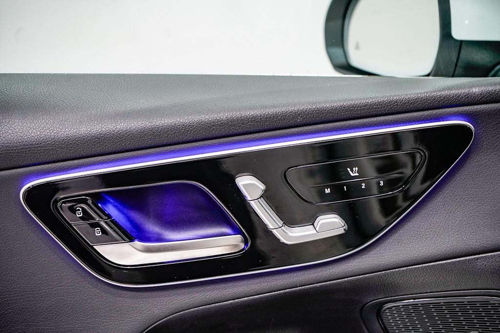 Thumbnail: 2025 Mercedes-Benz GLC - 24