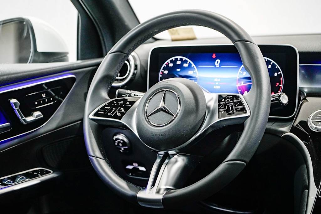 Thumbnail: 2025 Mercedes-Benz GLC - 12