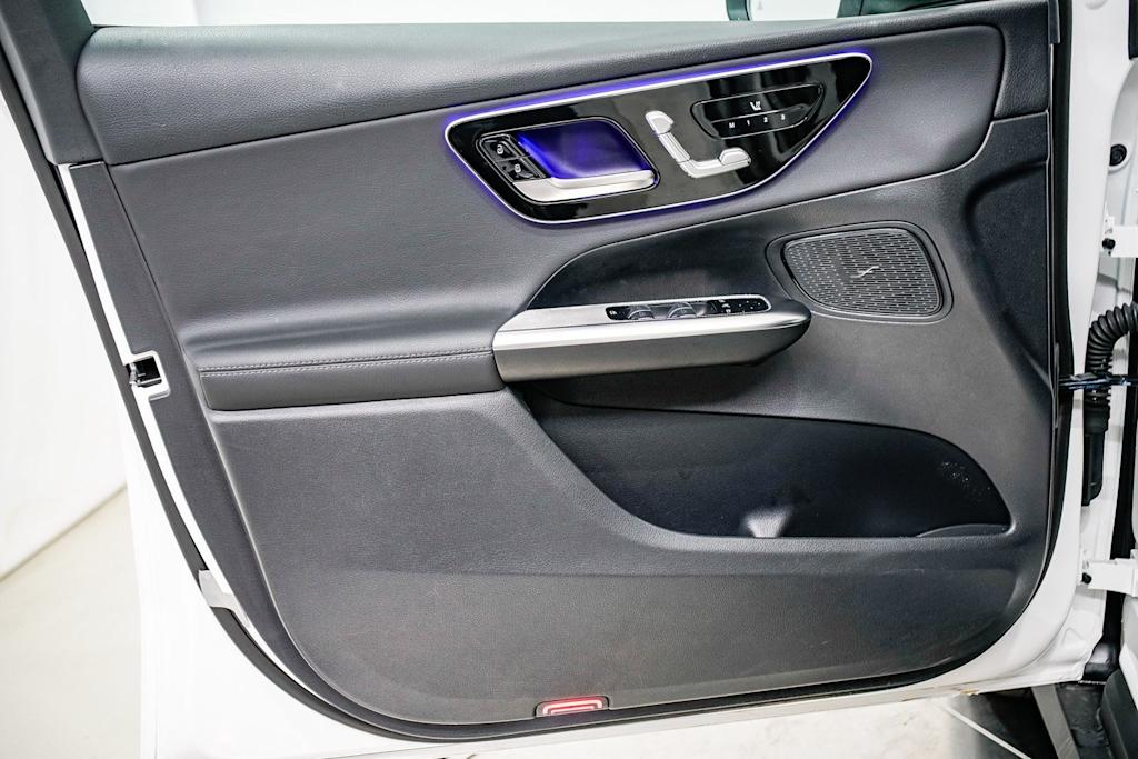 Thumbnail: 2025 Mercedes-Benz GLC - 23