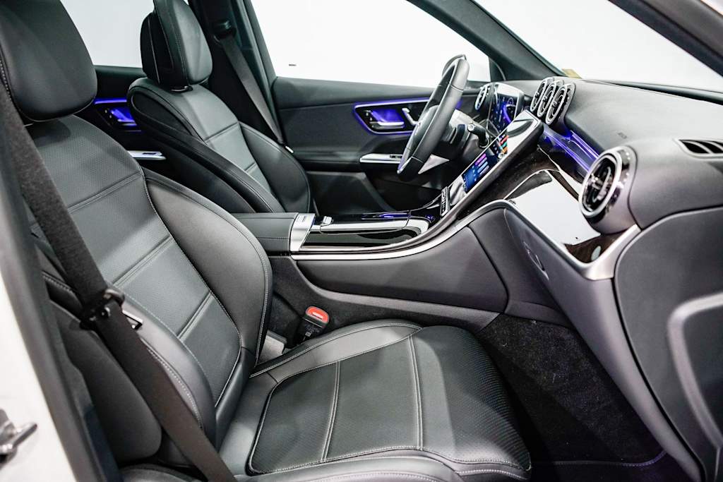 Thumbnail: 2025 Mercedes-Benz GLC - 9