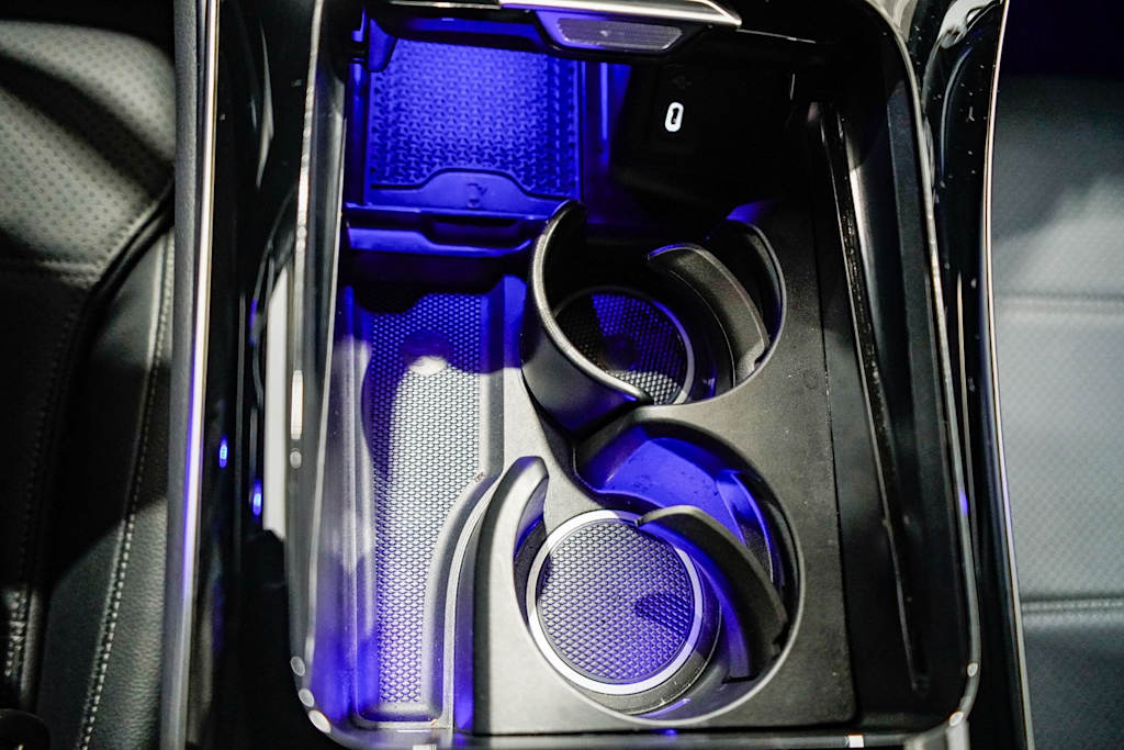 Thumbnail: 2025 Mercedes-Benz GLC - 25