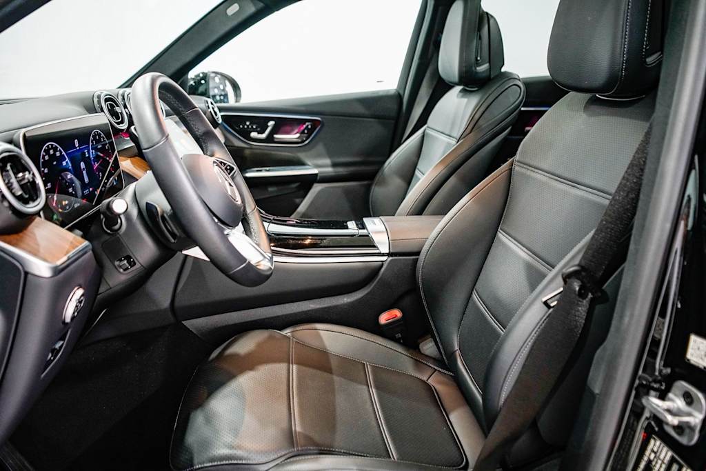 Thumbnail: 2025 Mercedes-Benz GLC - 10