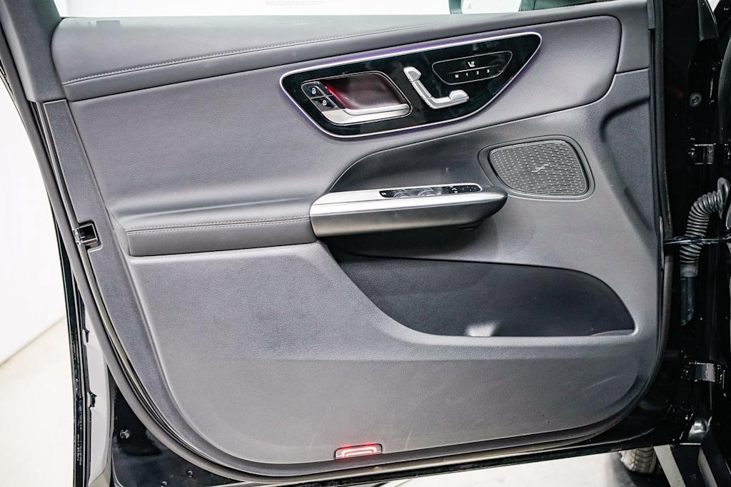 Thumbnail: 2025 Mercedes-Benz GLC - 22