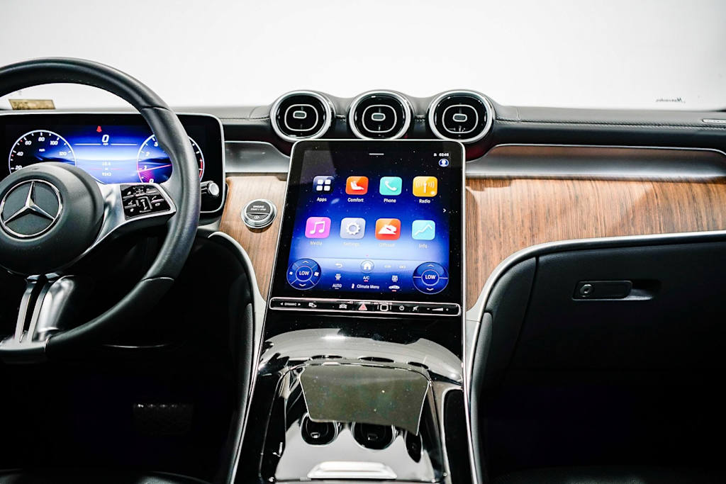 Thumbnail: 2025 Mercedes-Benz GLC - 8