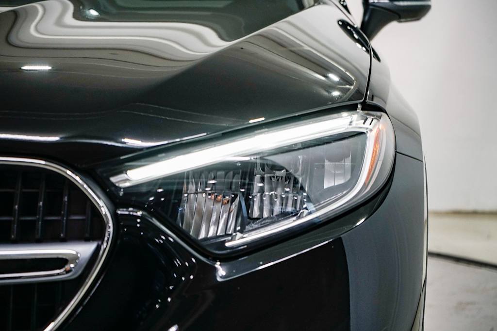 Thumbnail: 2025 Mercedes-Benz GLC - 18