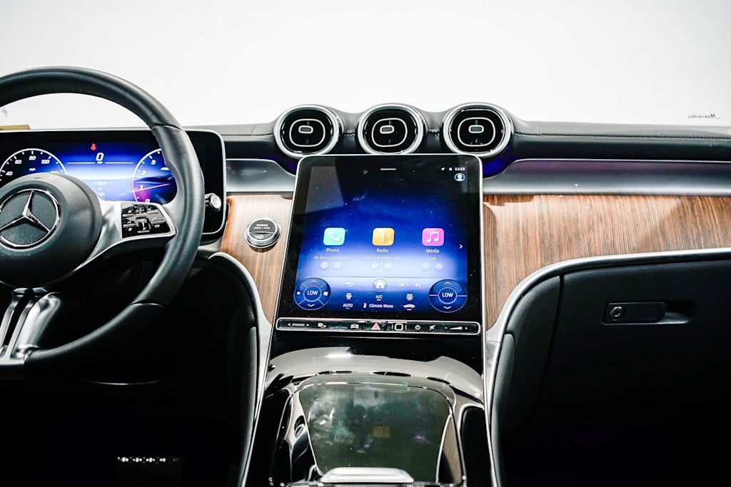 Image of 2025 Mercedes-Benz GLC