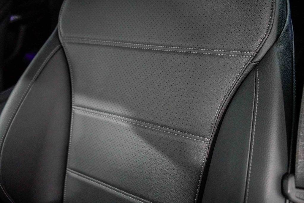 Thumbnail: 2025 Mercedes-Benz GLC - 28