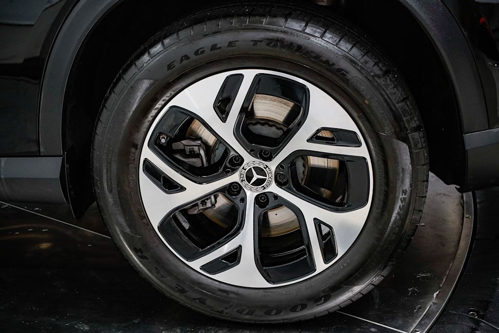 Thumbnail: 2025 Mercedes-Benz GLC - 6