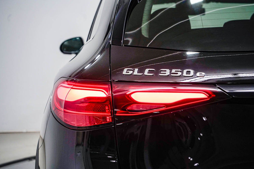 Thumbnail: 2025 Mercedes-Benz GLC - 22