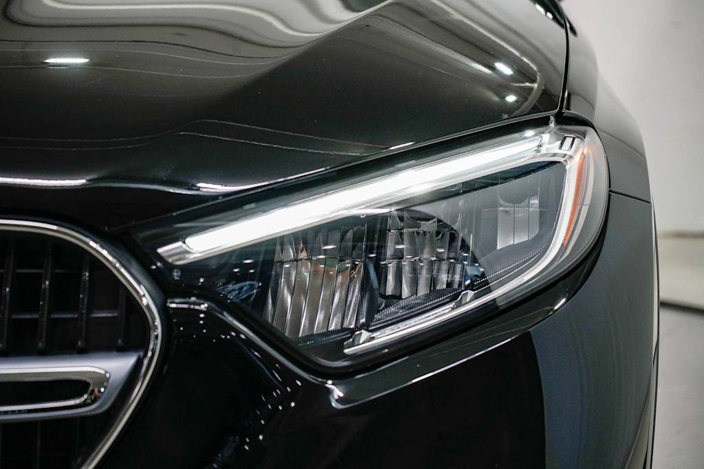 Thumbnail: 2025 Mercedes-Benz GLC - 20